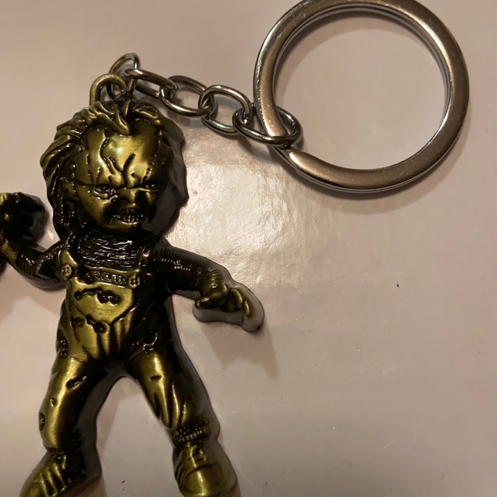 Chucky Keychain Horror Movie Serial Killer Slasher Doll 2 2 silver & 1 gold tint